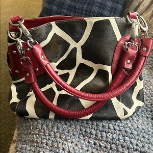 Red Handle Black & White Giraffe-Print Shoulder Bag